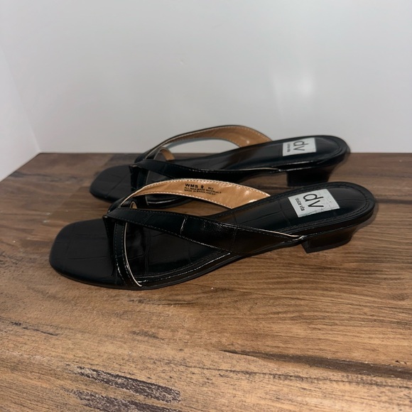 Dolce Vita Black Women's Sandals - Picture 2 of 6